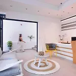 Cozy Hotel